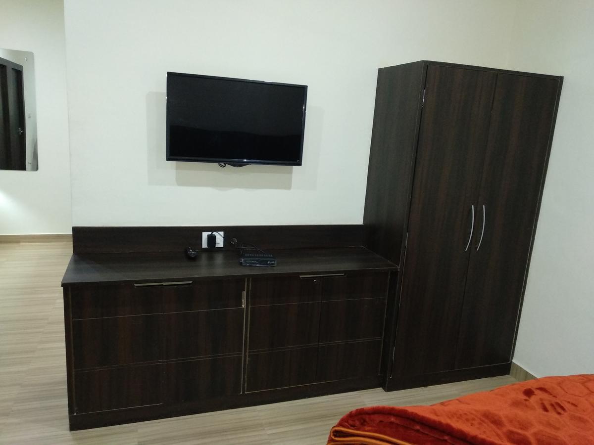 Oyo 60976 Hotel Shree Ji Morena Eksteriør billede